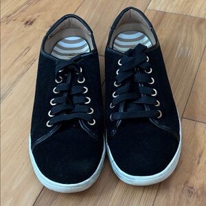 Vionic black suede sneakers size 8.5.